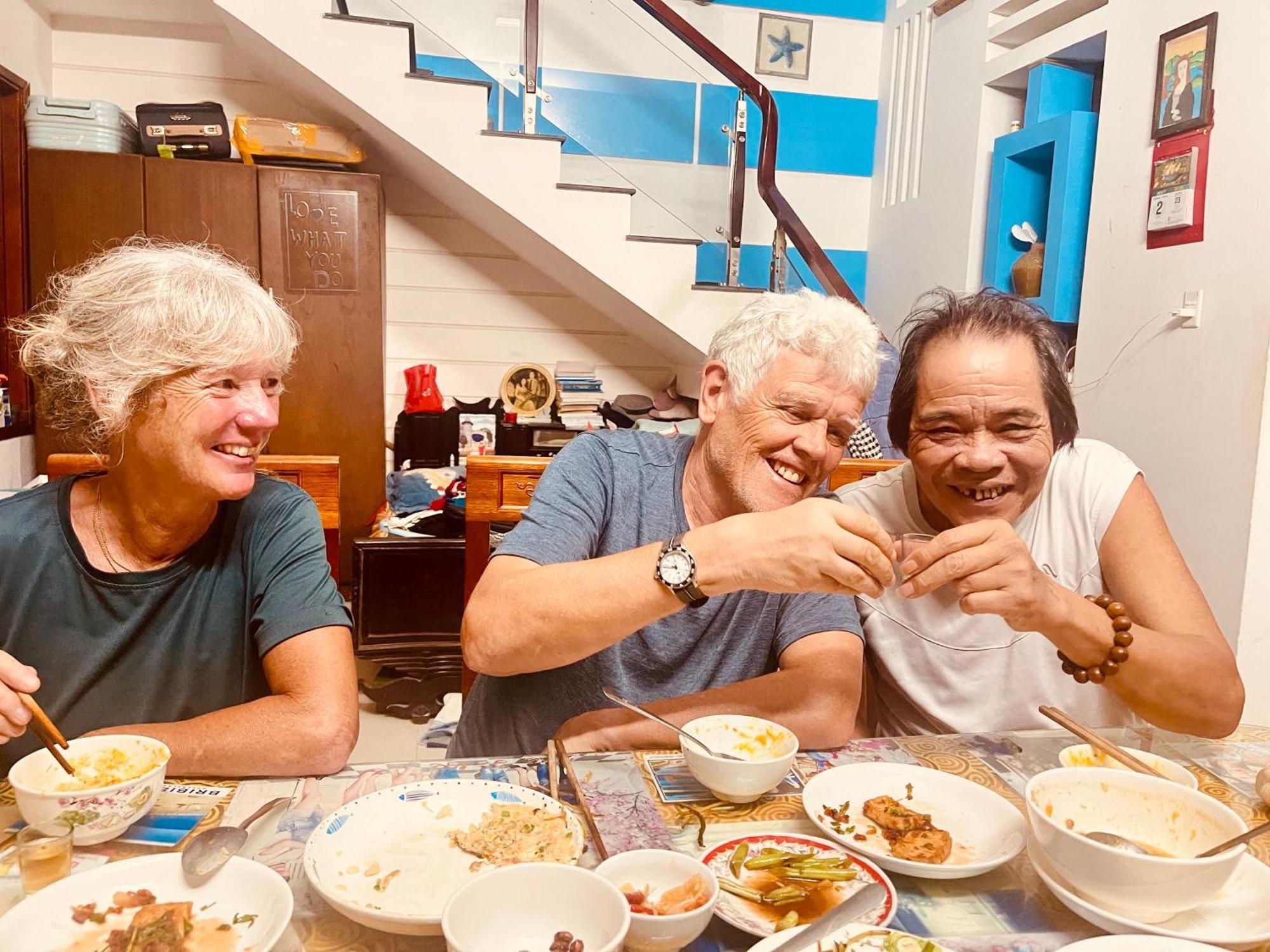 Golden Lantern Tam Thanh Homestay Tam Kỳ Esterno foto